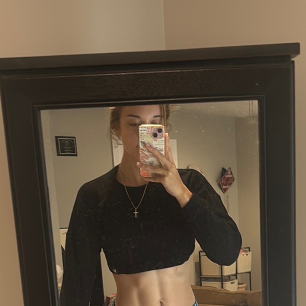 YoungLA Black Fitted Crop Sweatshirt 3/4 Sleeves